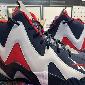 KAMIKAZEE II WORN ONCE SIZE 11.5